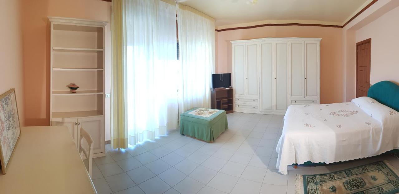 Stylish Apt Terina - Le Lincelle, Lamezia - Bright, Spacious, Elegant And With Terrace サンテウフェミア・ラメーツィア エクステリア 写真