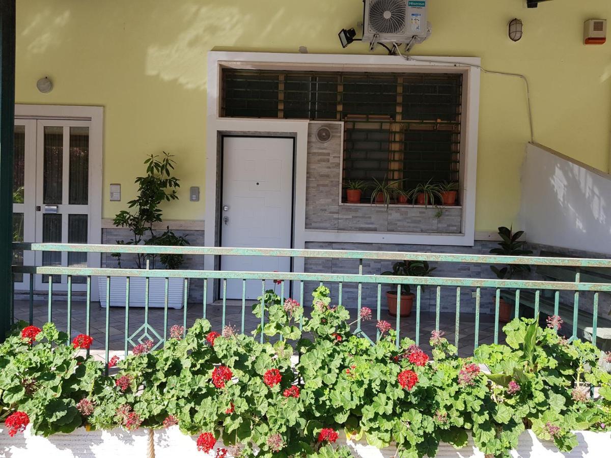 Stylish Apt Terina - Le Lincelle, Lamezia - Bright, Spacious, Elegant And With Terrace サンテウフェミア・ラメーツィア エクステリア 写真